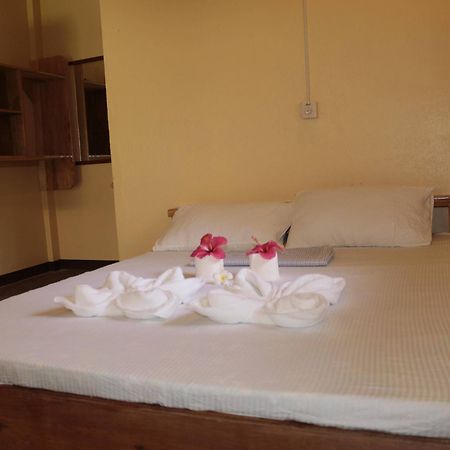 Pesangan Surfcamp Hotel Siargao Eksteriør billede