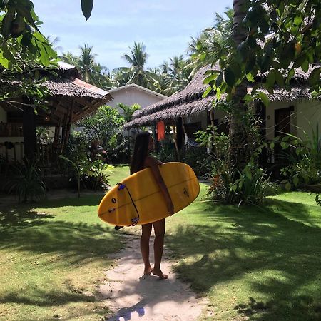 Pesangan Surfcamp Hotel Siargao Eksteriør billede