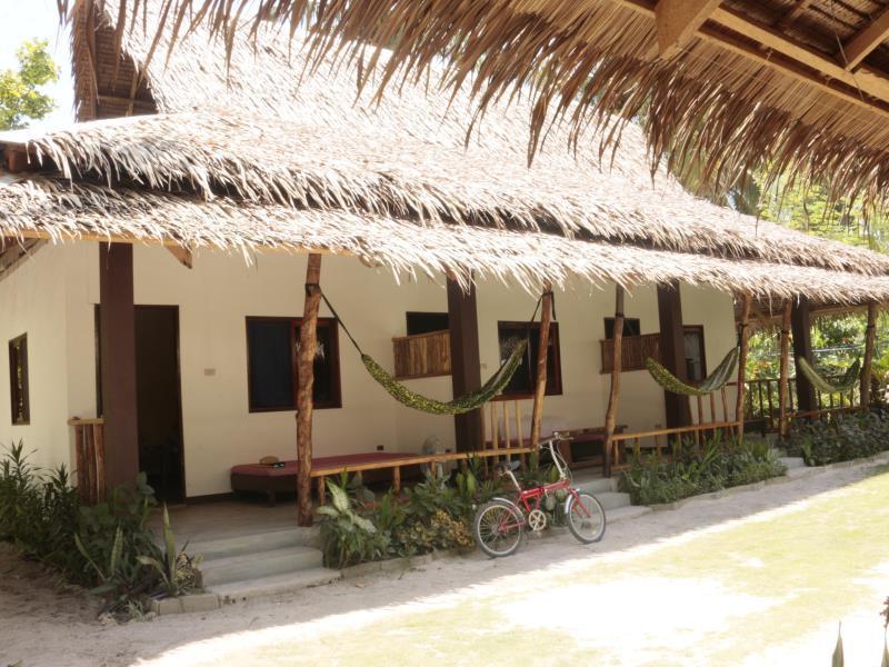 Pesangan Surfcamp Hotel Siargao Eksteriør billede